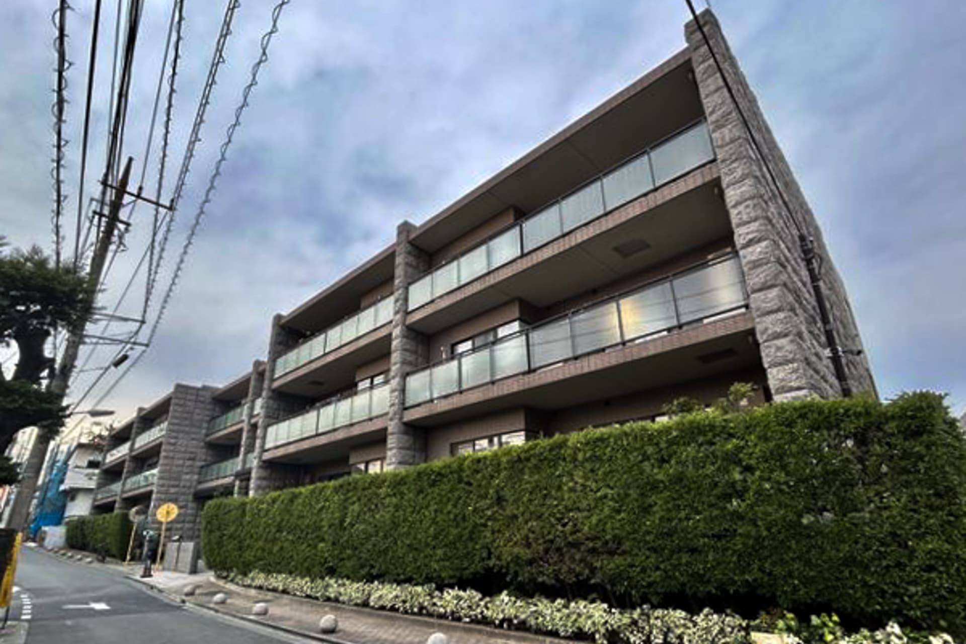 Royal Motoazabu 107-18.jpg