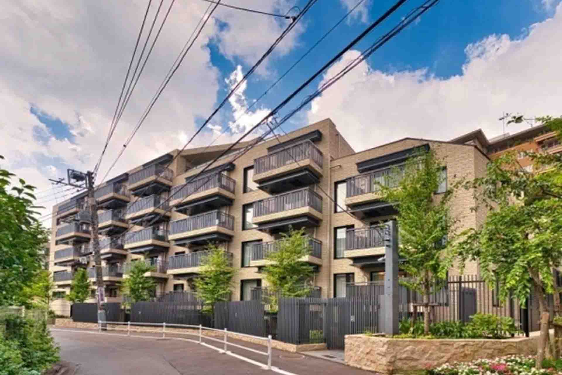 Open Residencia Hiroo The House South Court exterior.jpg