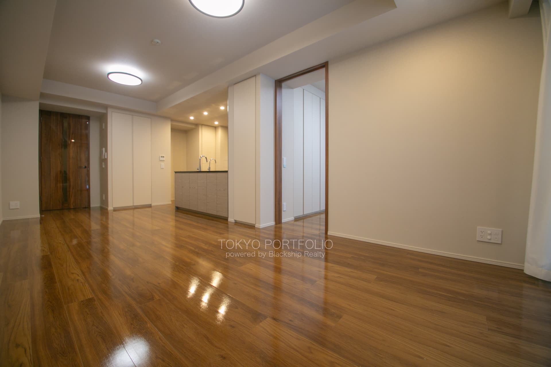 The Park House Gyoen Naitocho-10.jpg