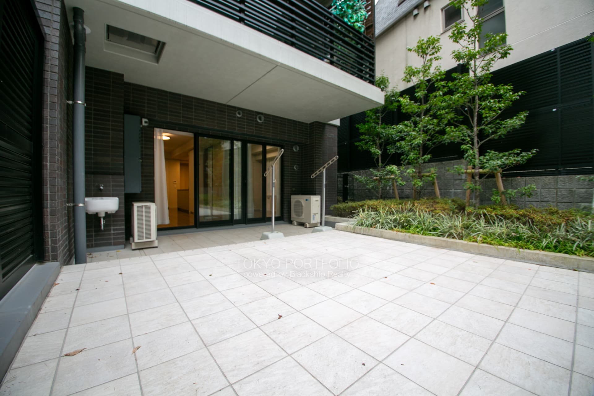 The Park House Gyoen Naitocho-13.jpg