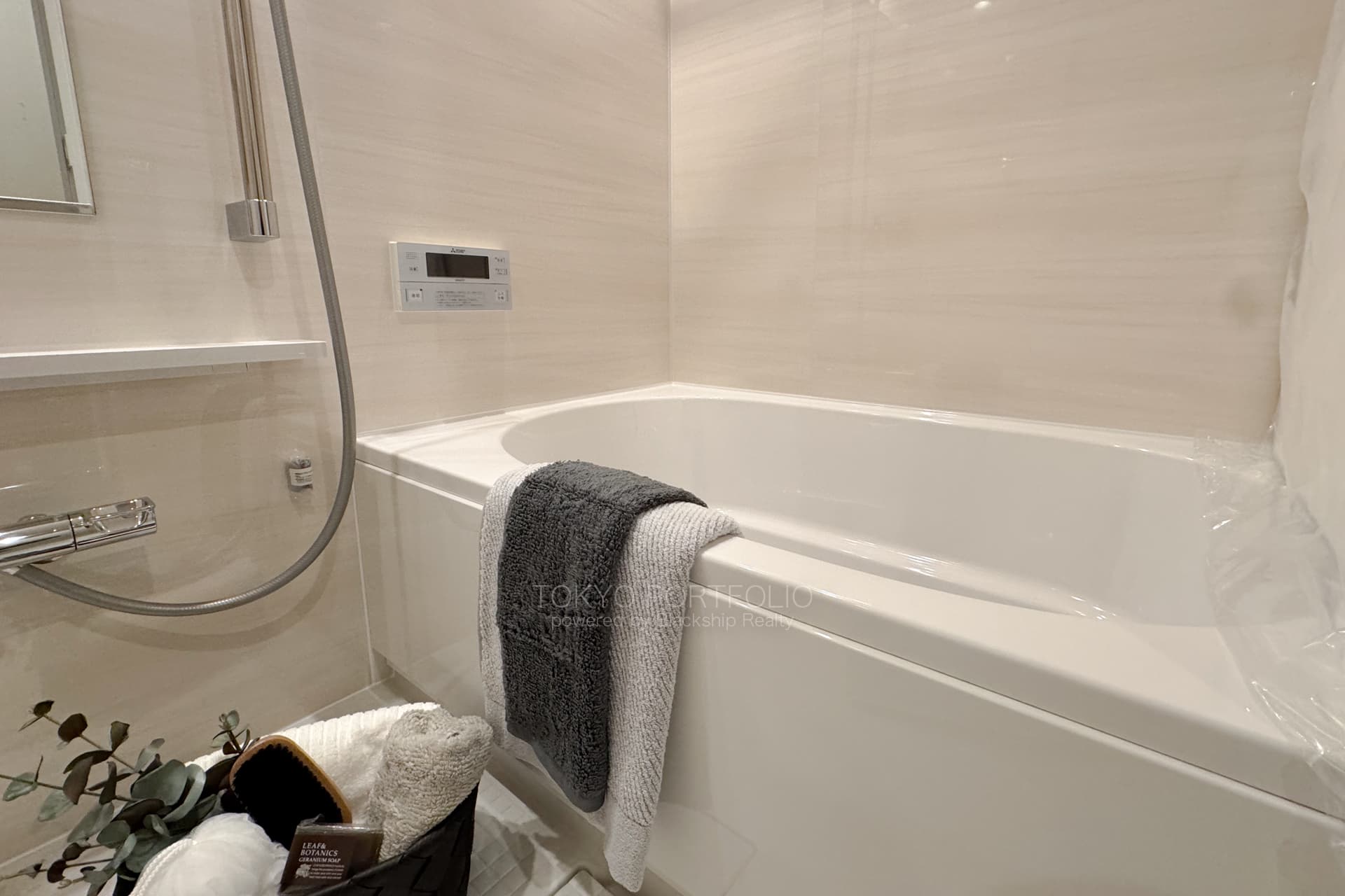 Royal Motoazabu 107.jpg