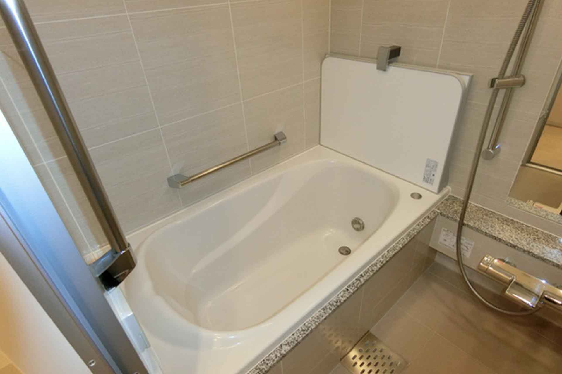 Prime Garden Nishiazabu Bathroom.jpg