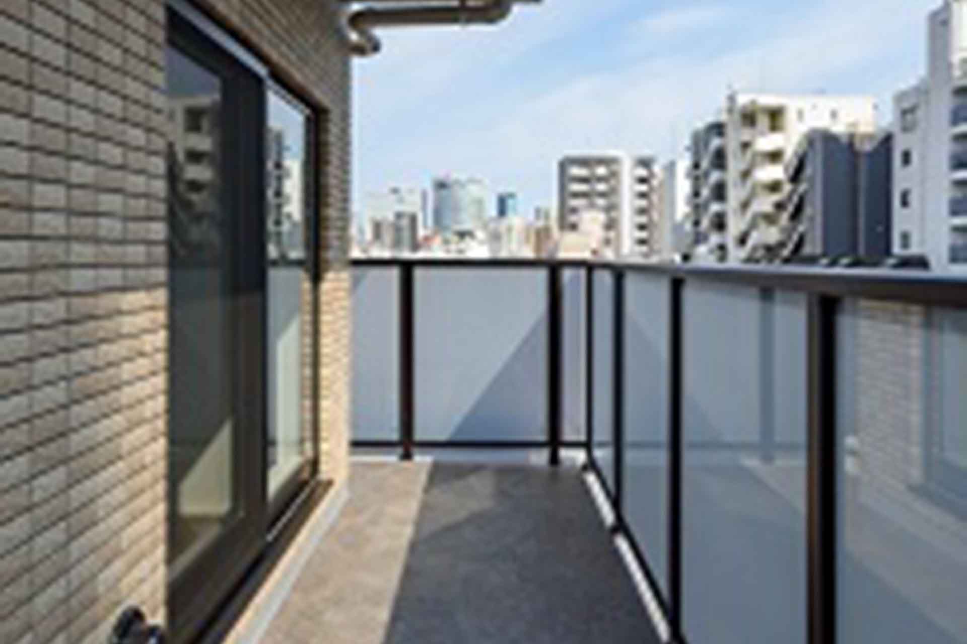 Casa Splendid Azabu-Juban Ekimae balcony.jpg
