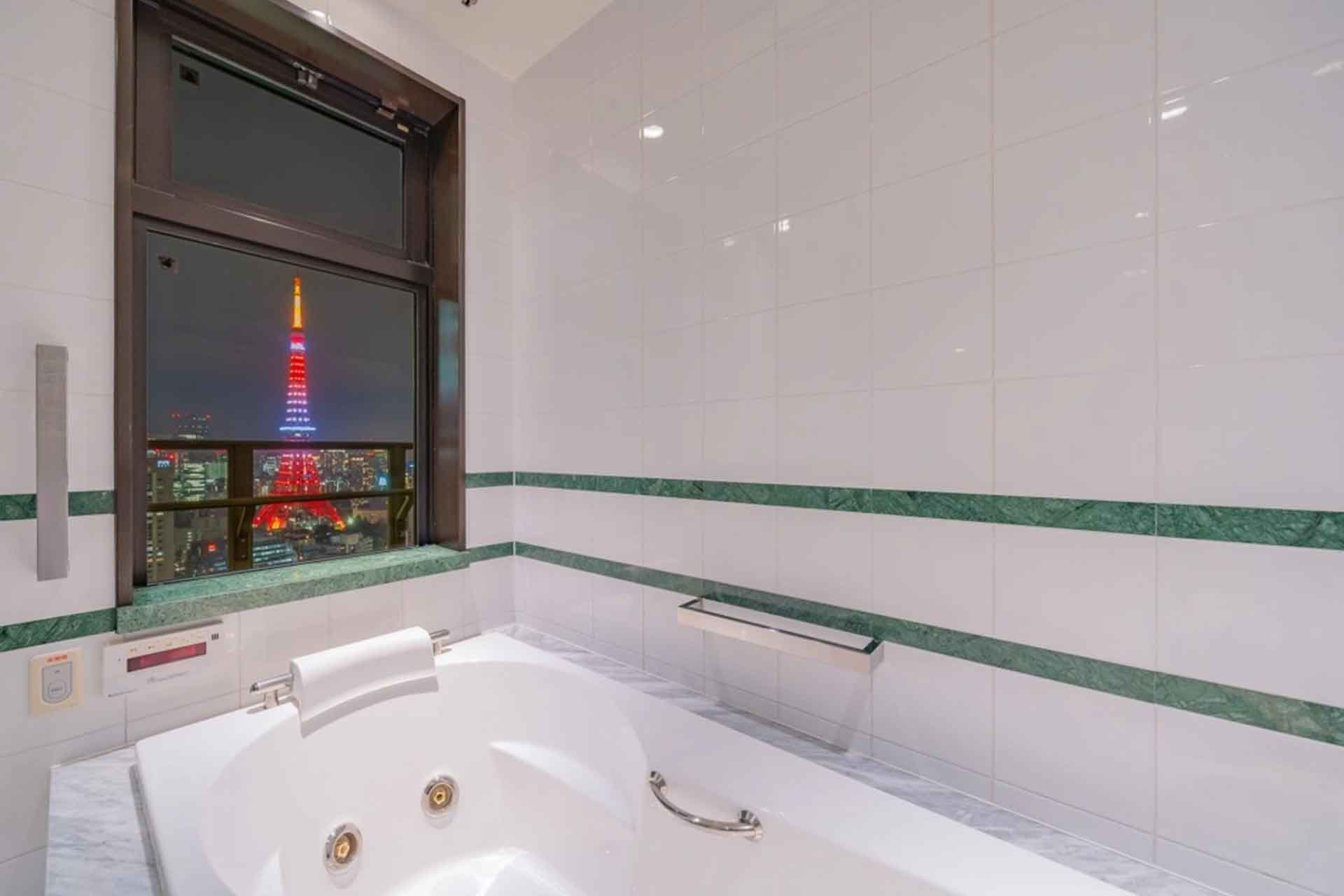 Park Court Roppongi Hilltop Bathroom2.jpg