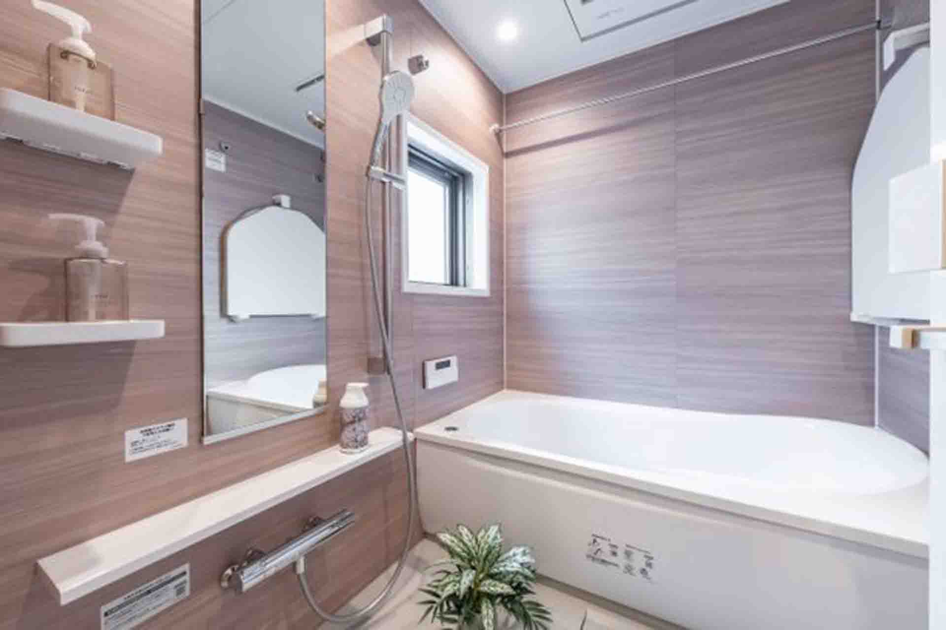 Himonya Hills Salesio Street Bathroom.jpg