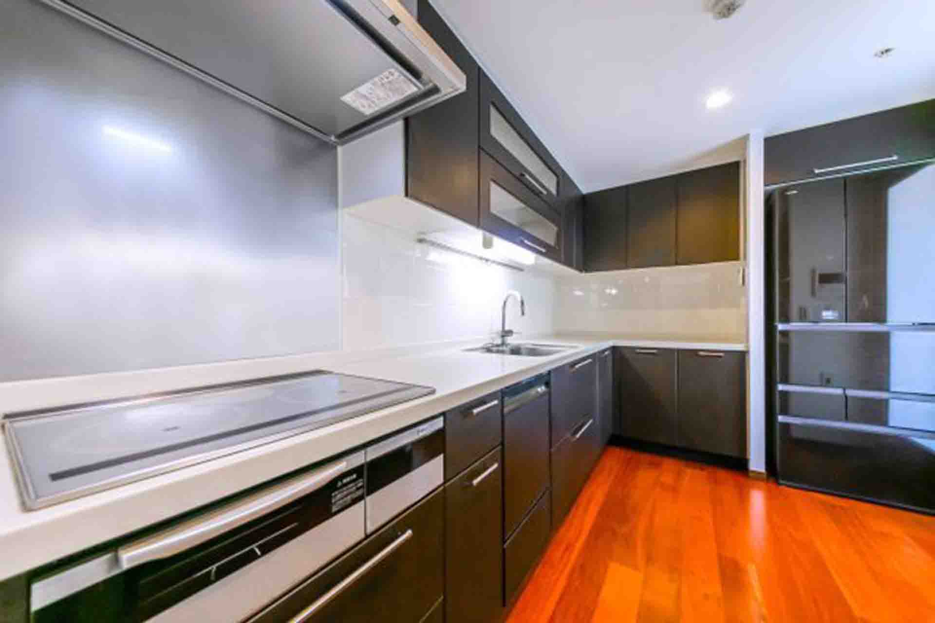 Tokyo Twin Parks Light Wing kitchen.jpg