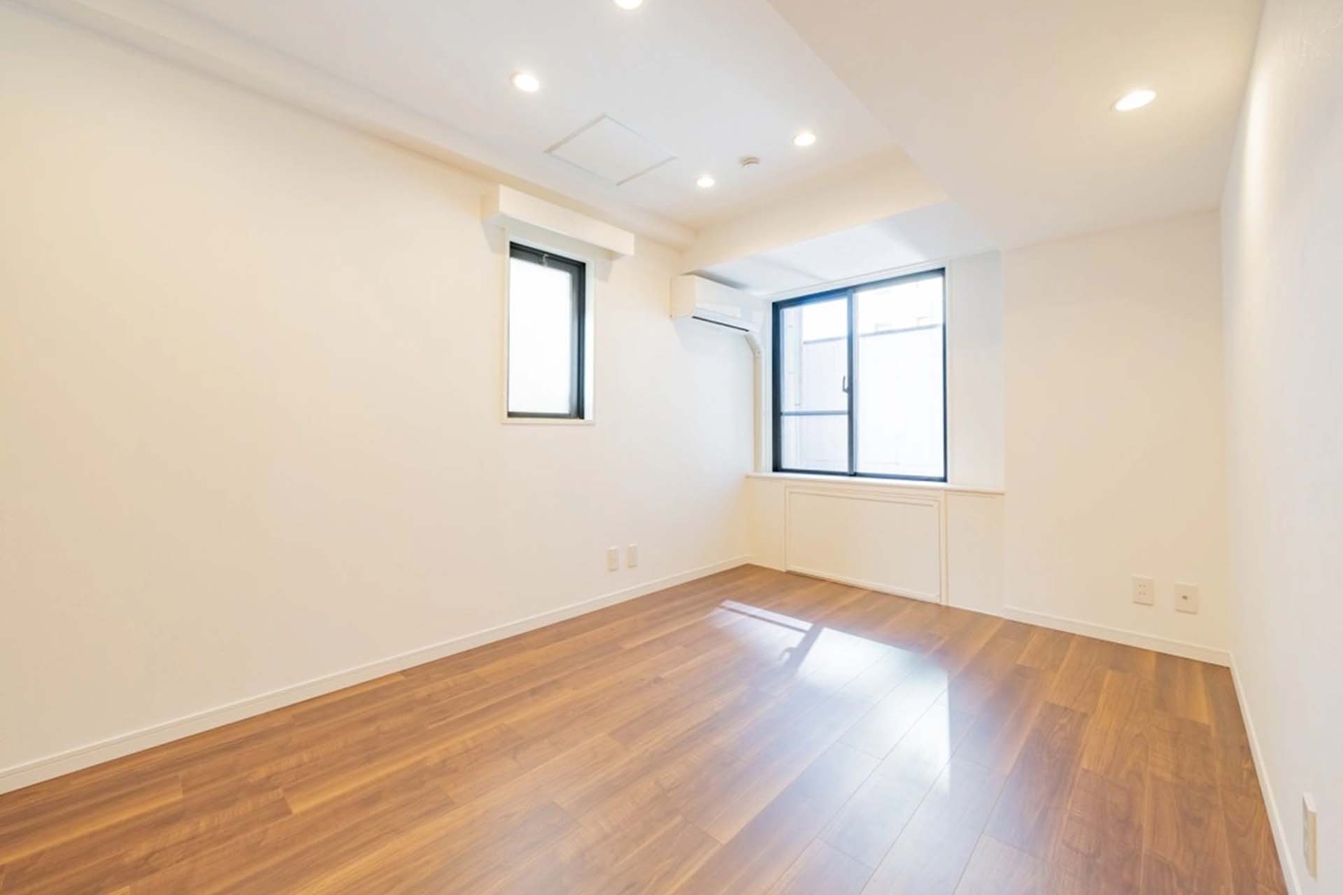 Grand Maison Akasaka Bedroom.jpg