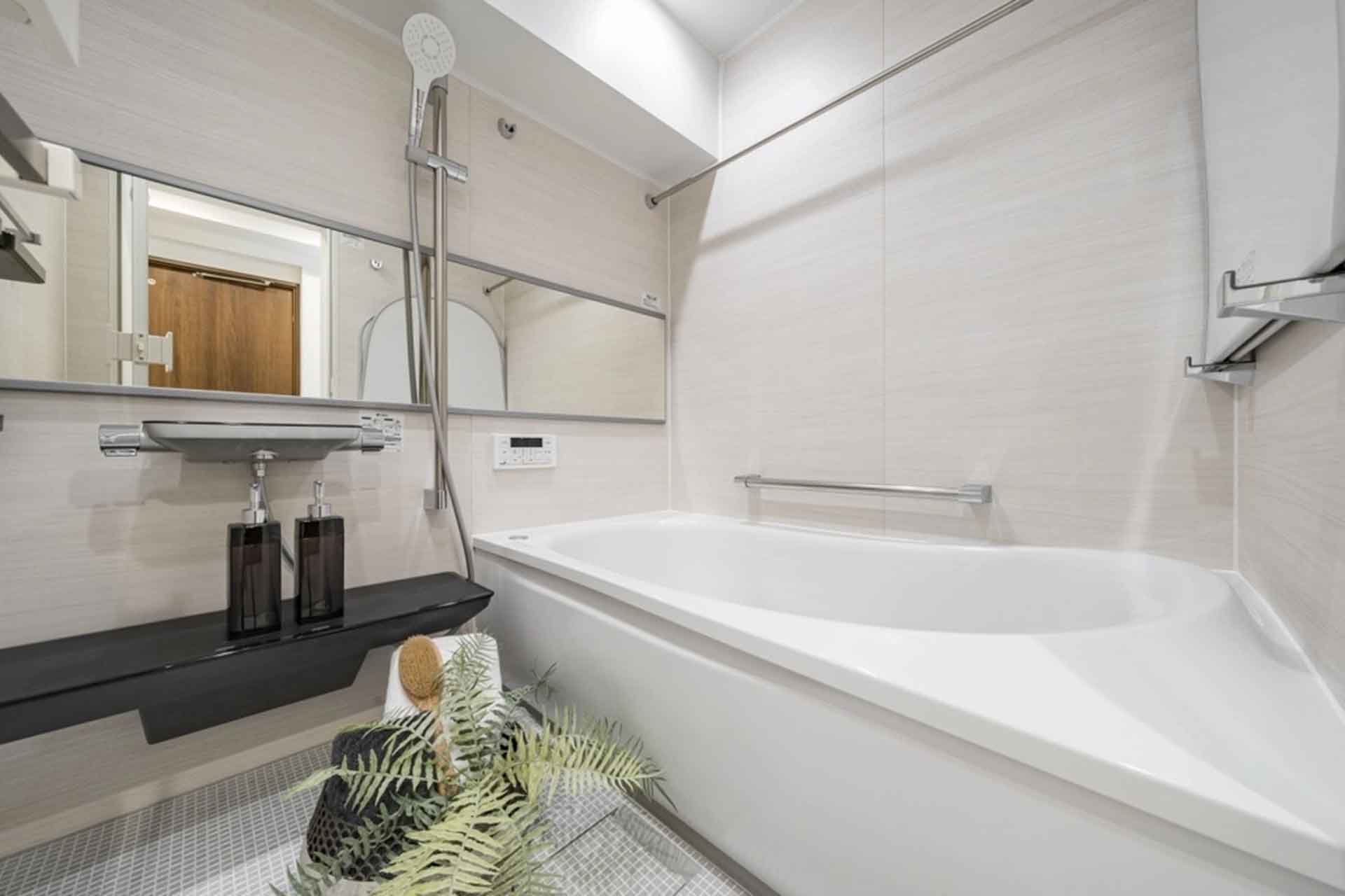 Grand Maison Akasaka Bathroom.jpg