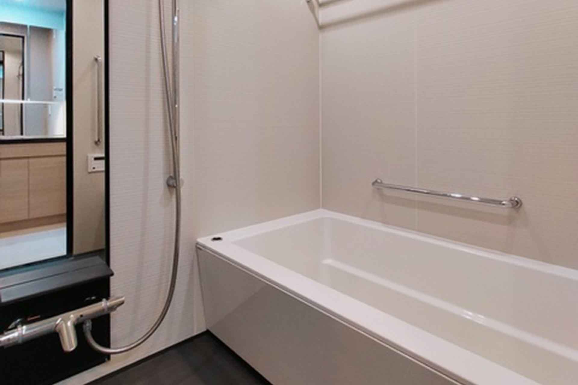 Cross Air Tower Bathroom.jpg