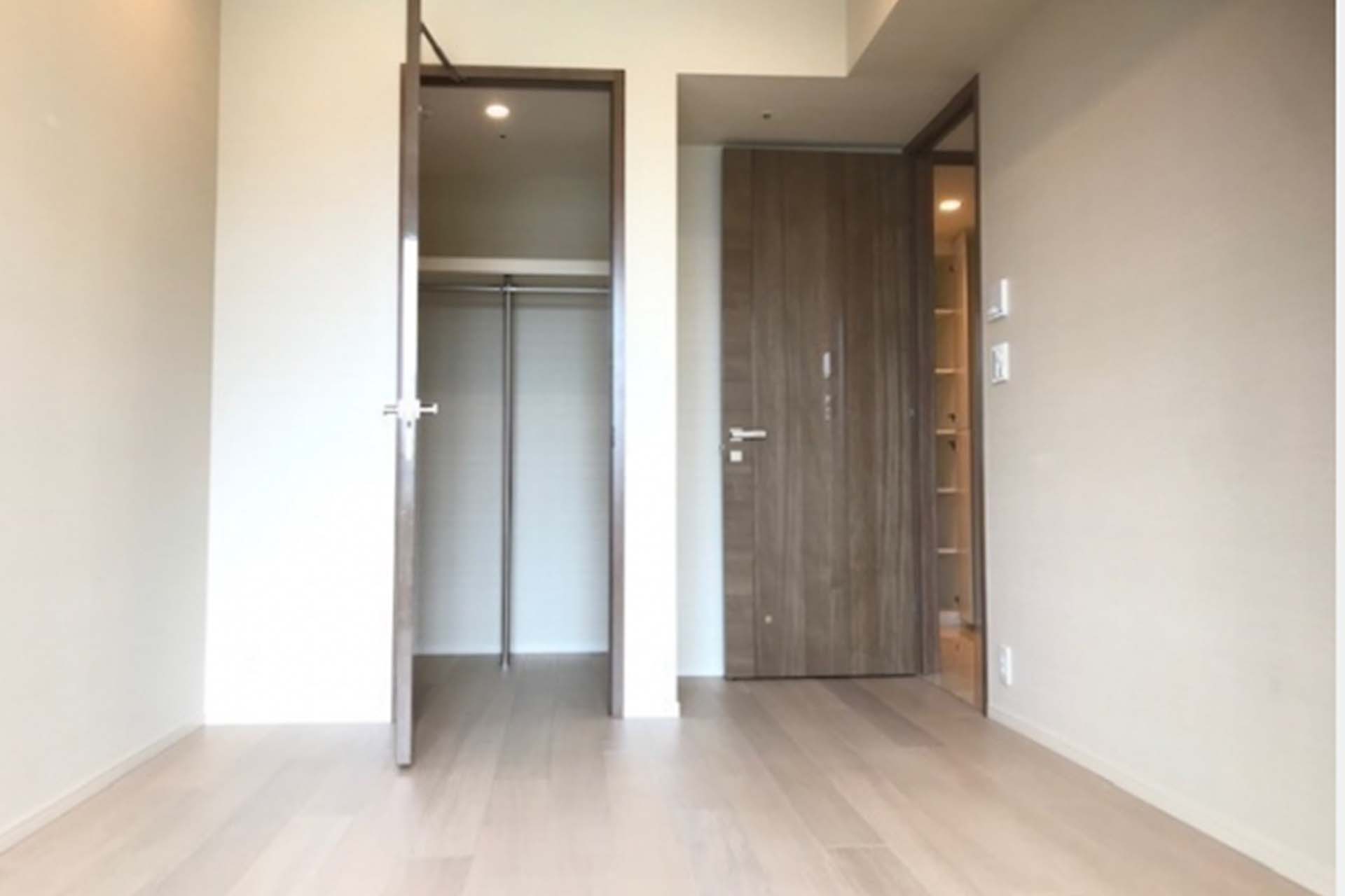 Park Court Akasakacho The Tower Bedroom.jpg