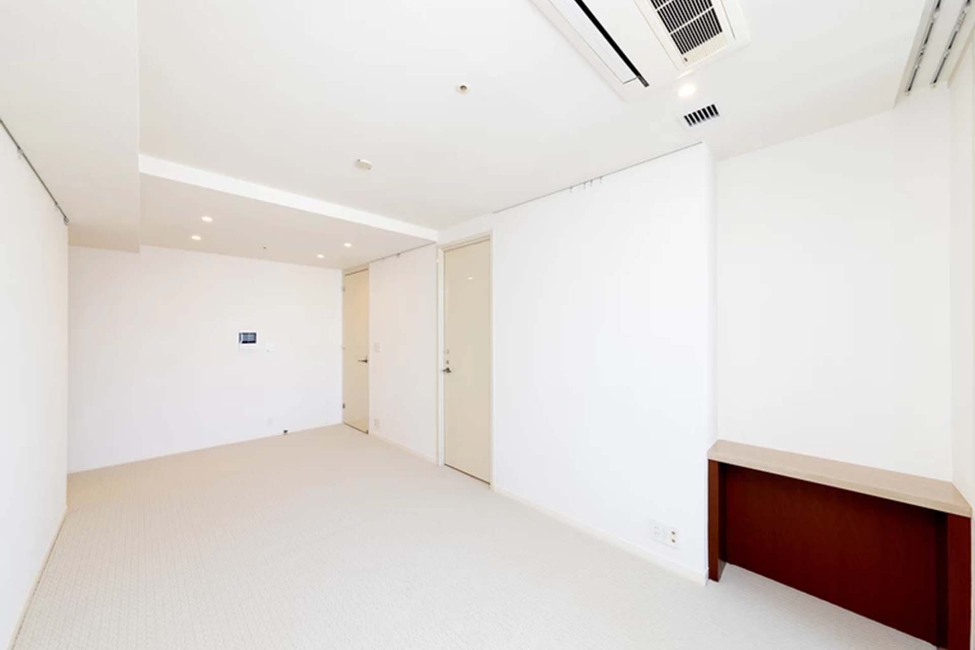 Aoyama Park Tower Bedroom.jpg