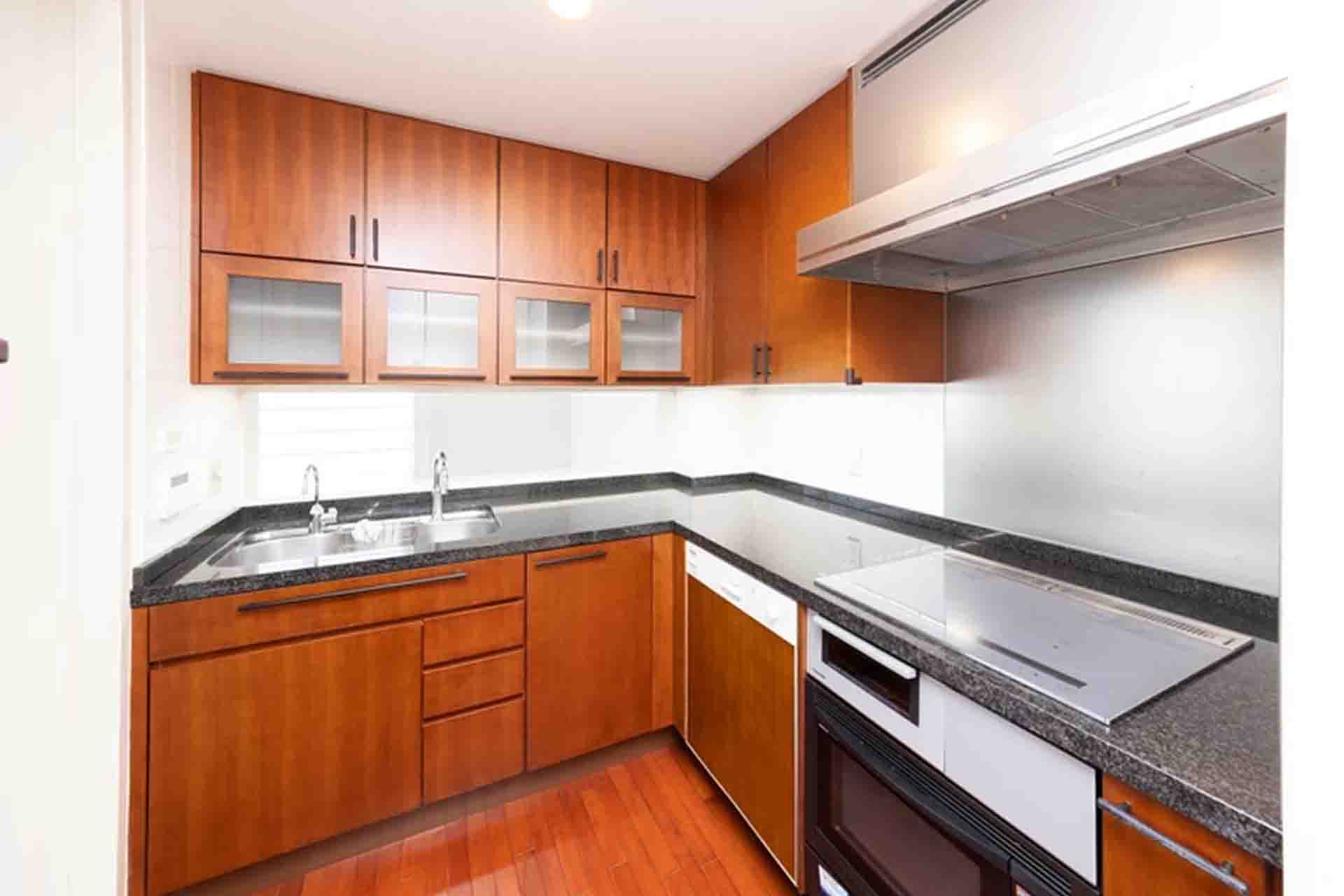 Aoyama Park Tower kitchen.jpg
