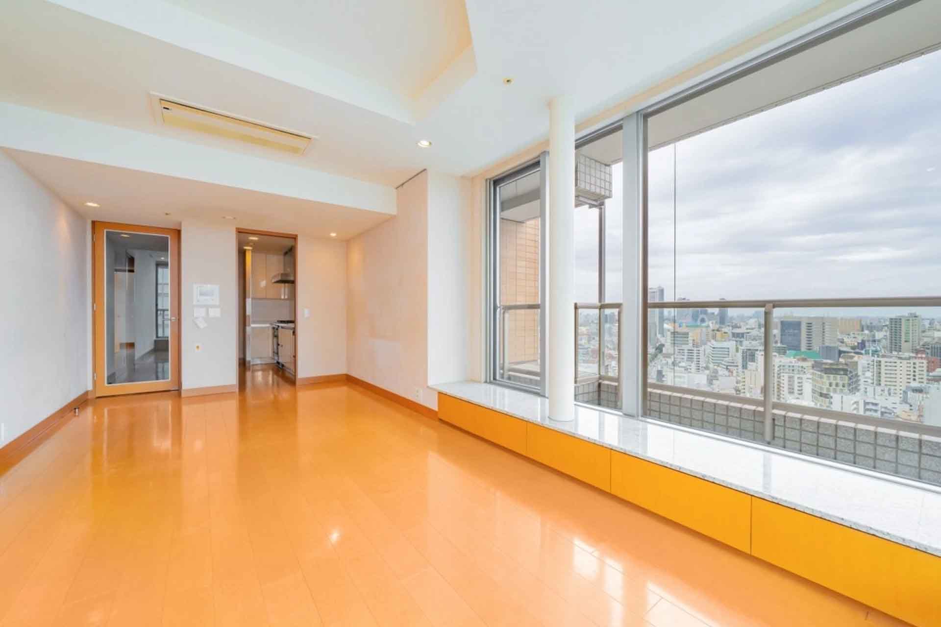 Tokyo Park Tower LDK.jpg