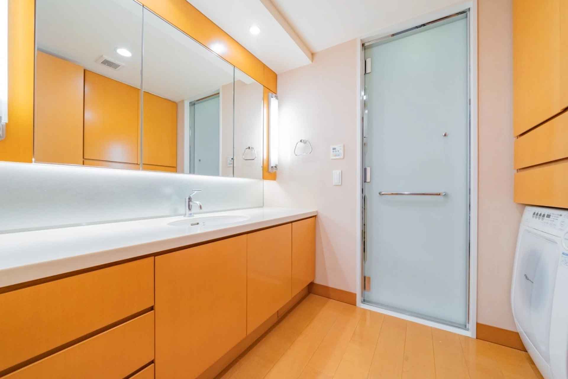 Tokyo Park Tower Bathroom2.jpg