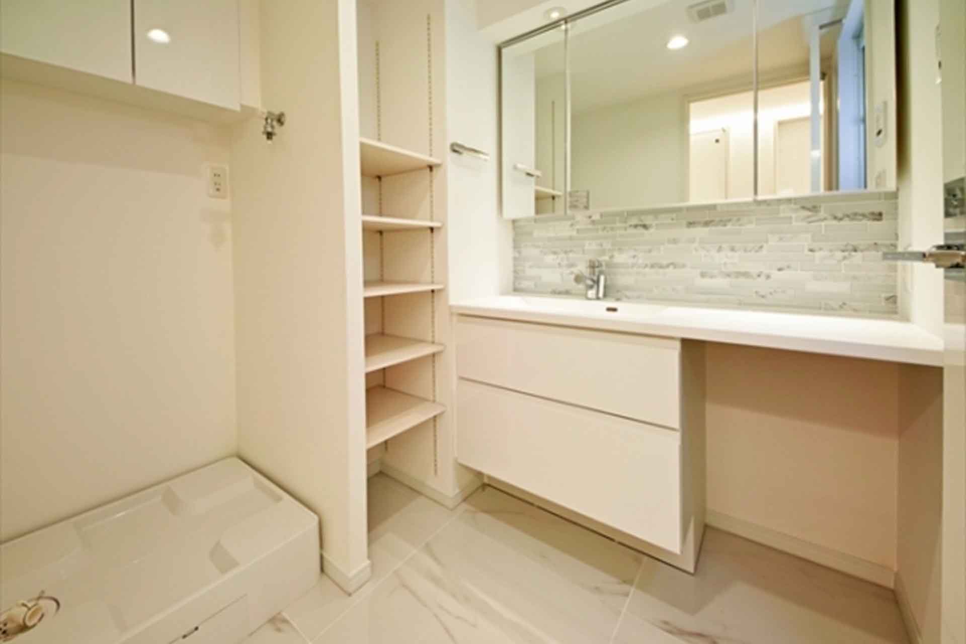 City Heights Azabu-Juban Bathroom2.jpg