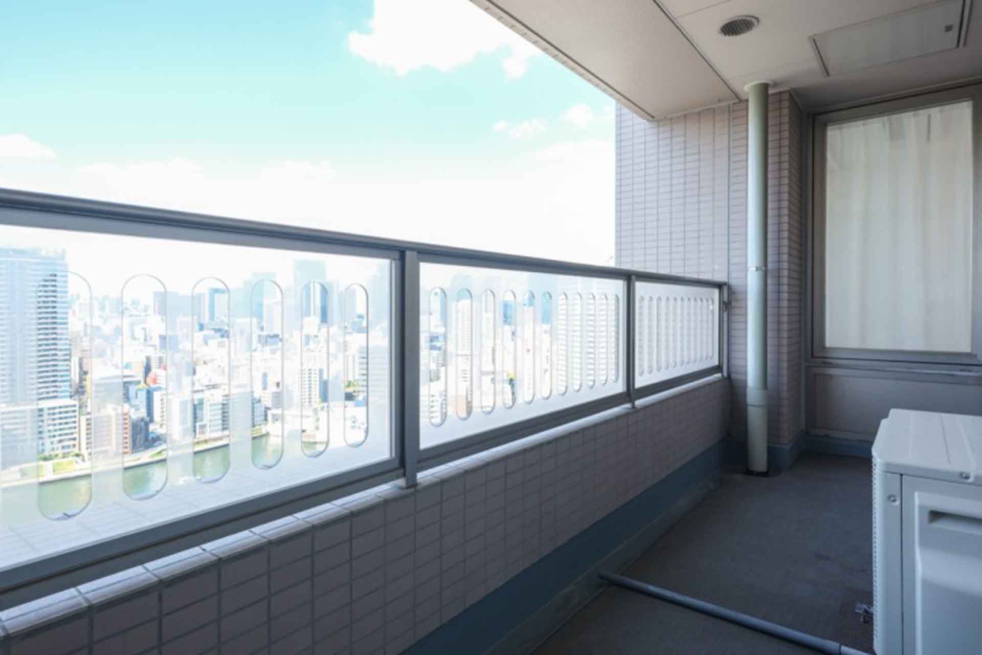 CENTURY PARK TOWER Balcony.jpg