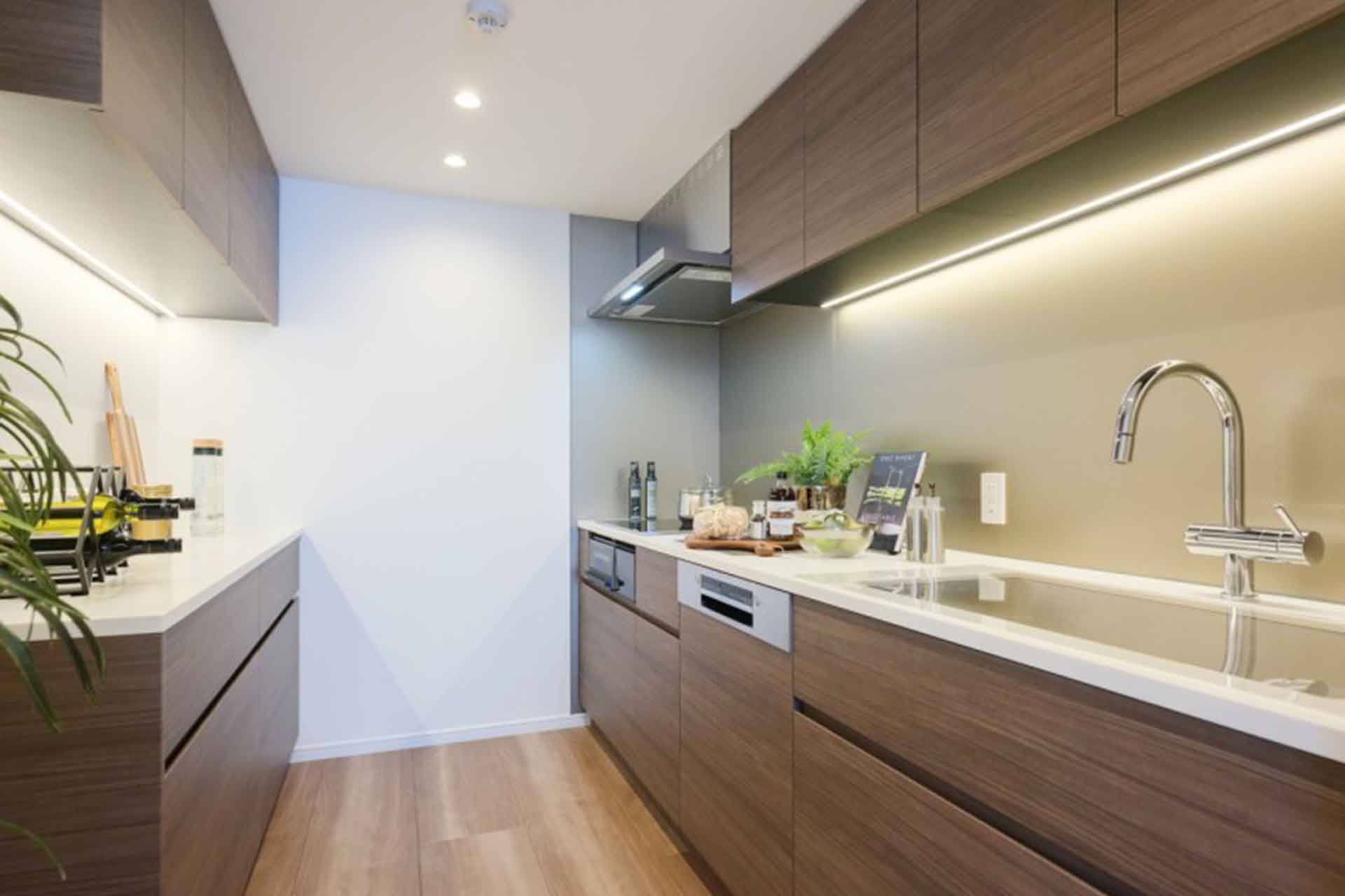 CENTURY PARK TOWER kitchen.jpg