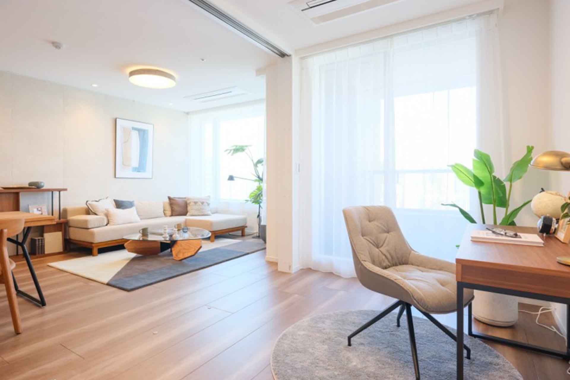 CENTURY PARK TOWER Bedroom.jpg