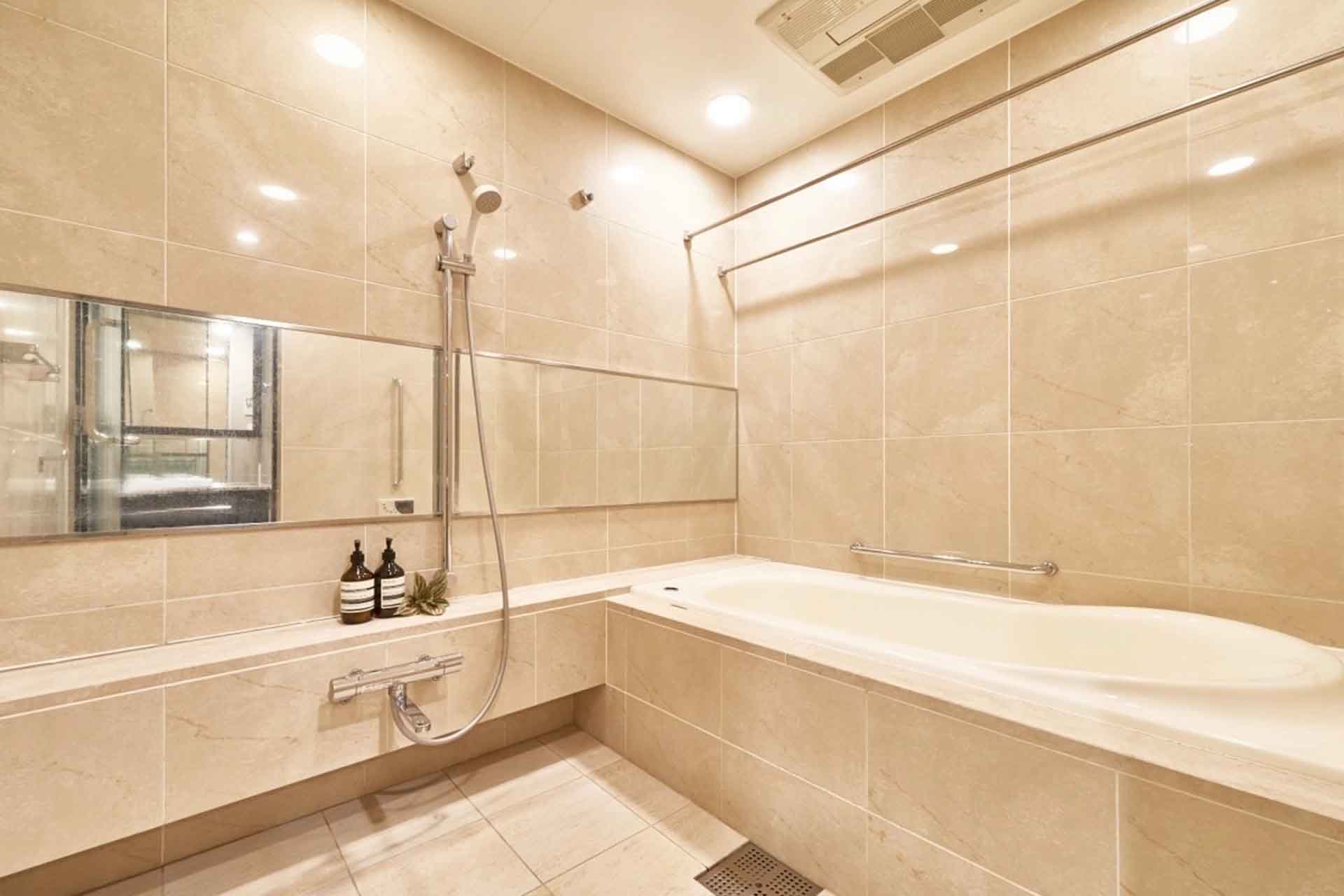 GRAND HILLS SANGENJAYA HILLTOP GARDEN Bathroom2.jpg
