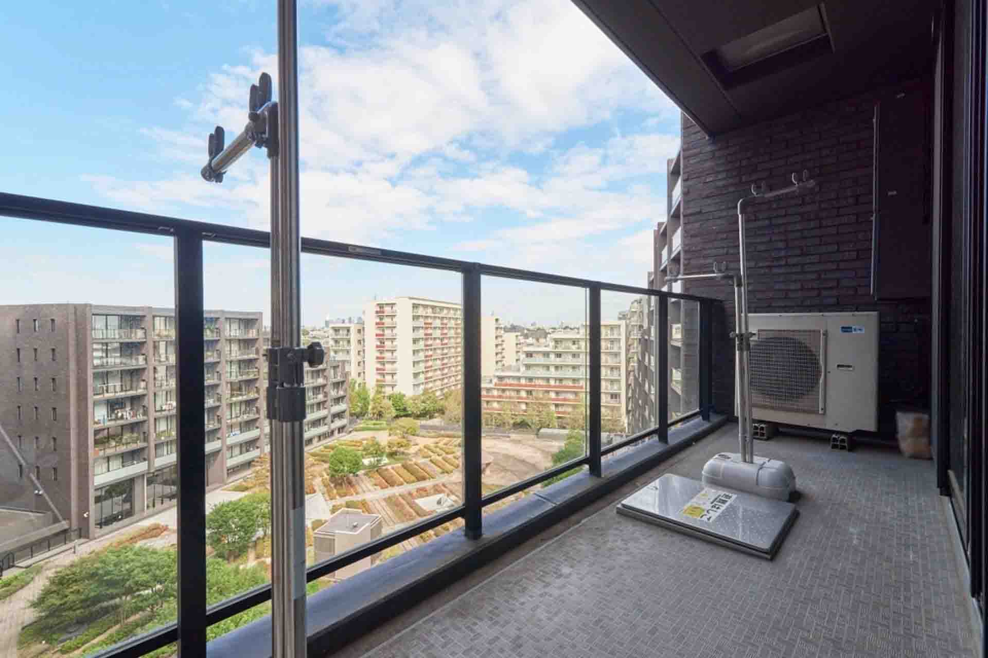 GRAND HILLS SANGENJAYA HILLTOP GARDEN Balcony.jpg