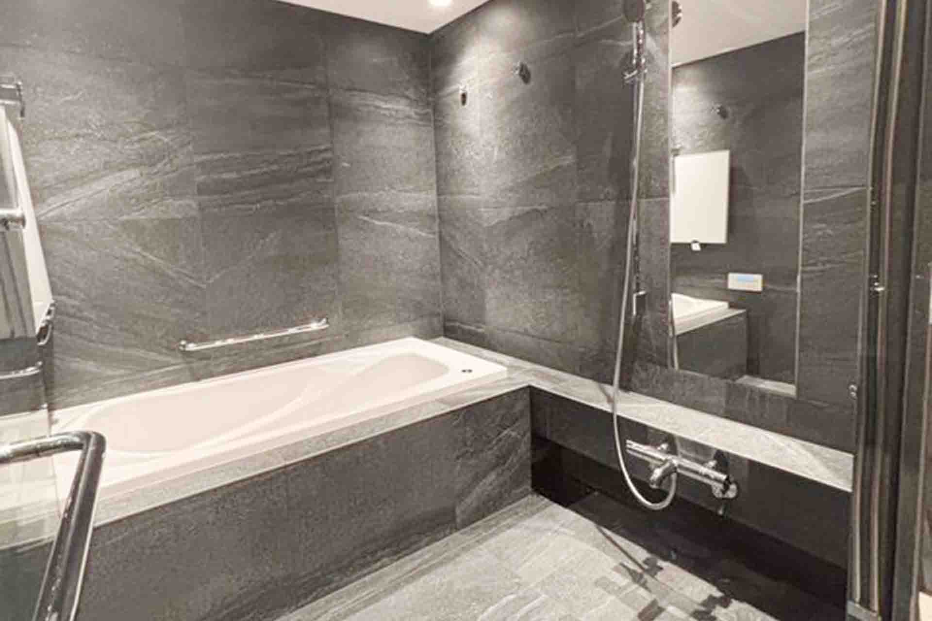 THE WESTMINSTER ROPPONGI Bathroom.jpg