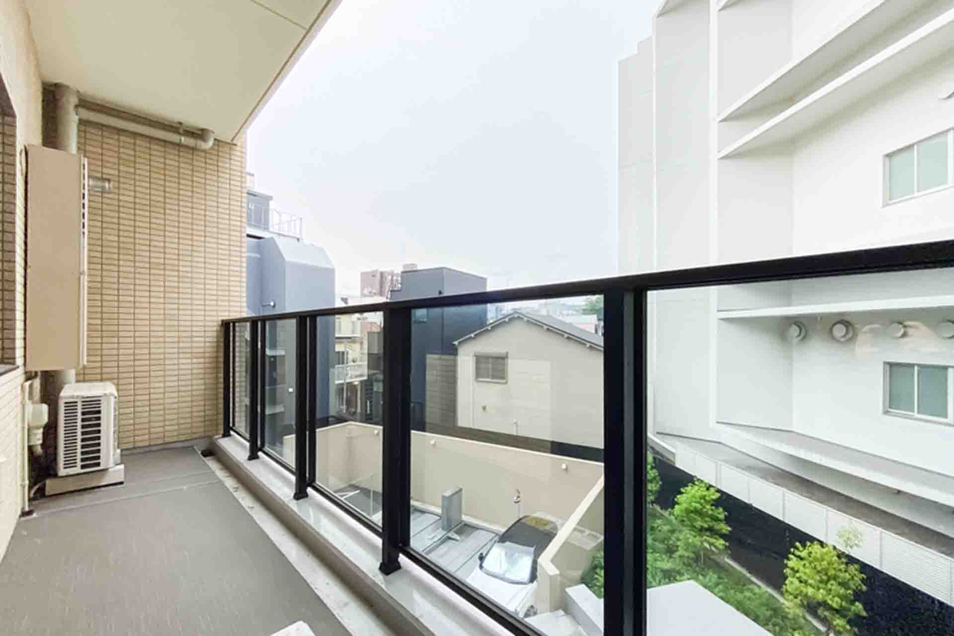 SUN WOOD HIROO Balcony.jpg