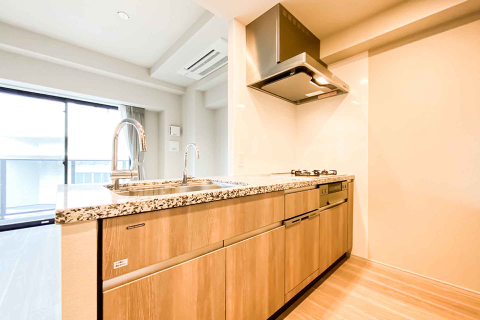 SUN WOOD HIROO Kitchen.jpg