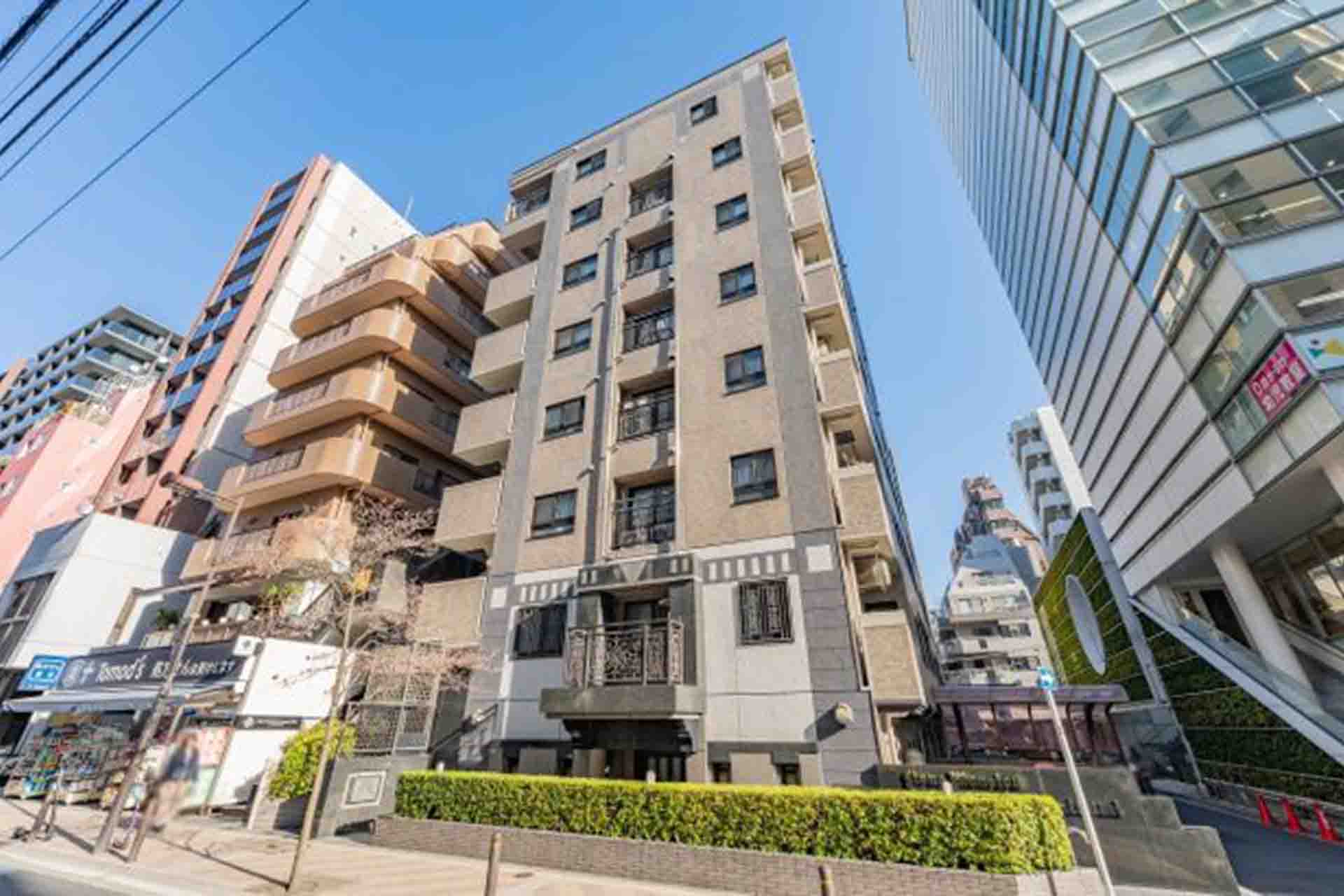 Lions Mansion Azabujuban Minami exterior.jpg