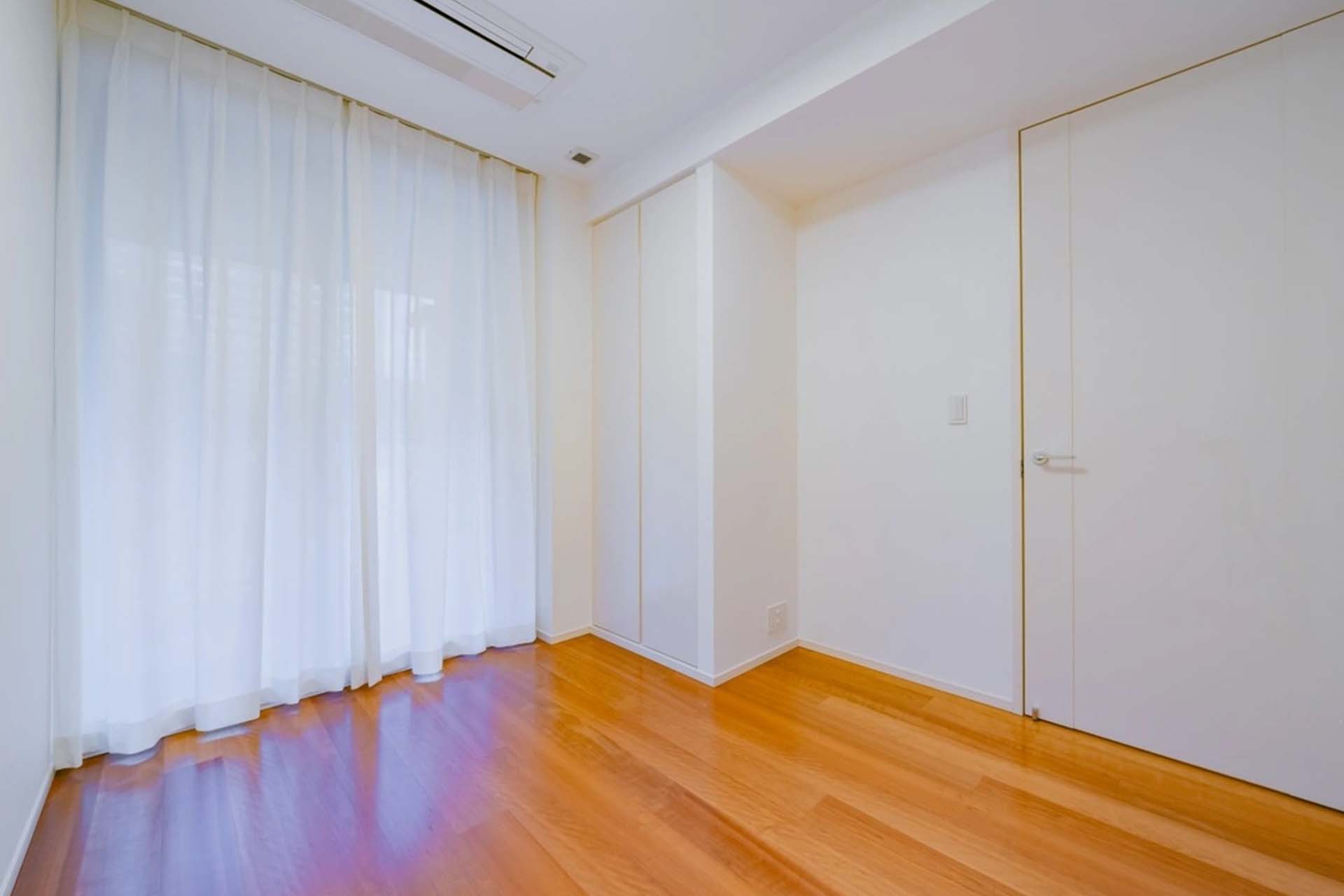 Park Court Akasaka Sakurazaka Bedroom2.jpg