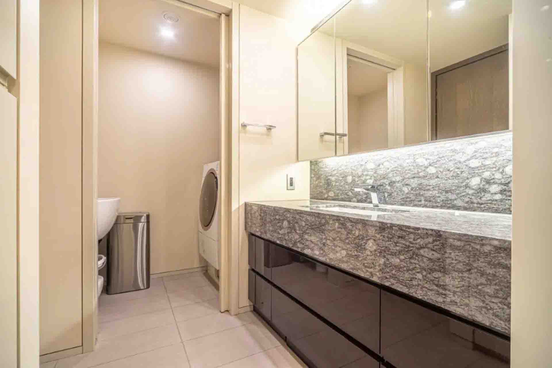 Wellis Arisugawa Bathroom2.jpg
