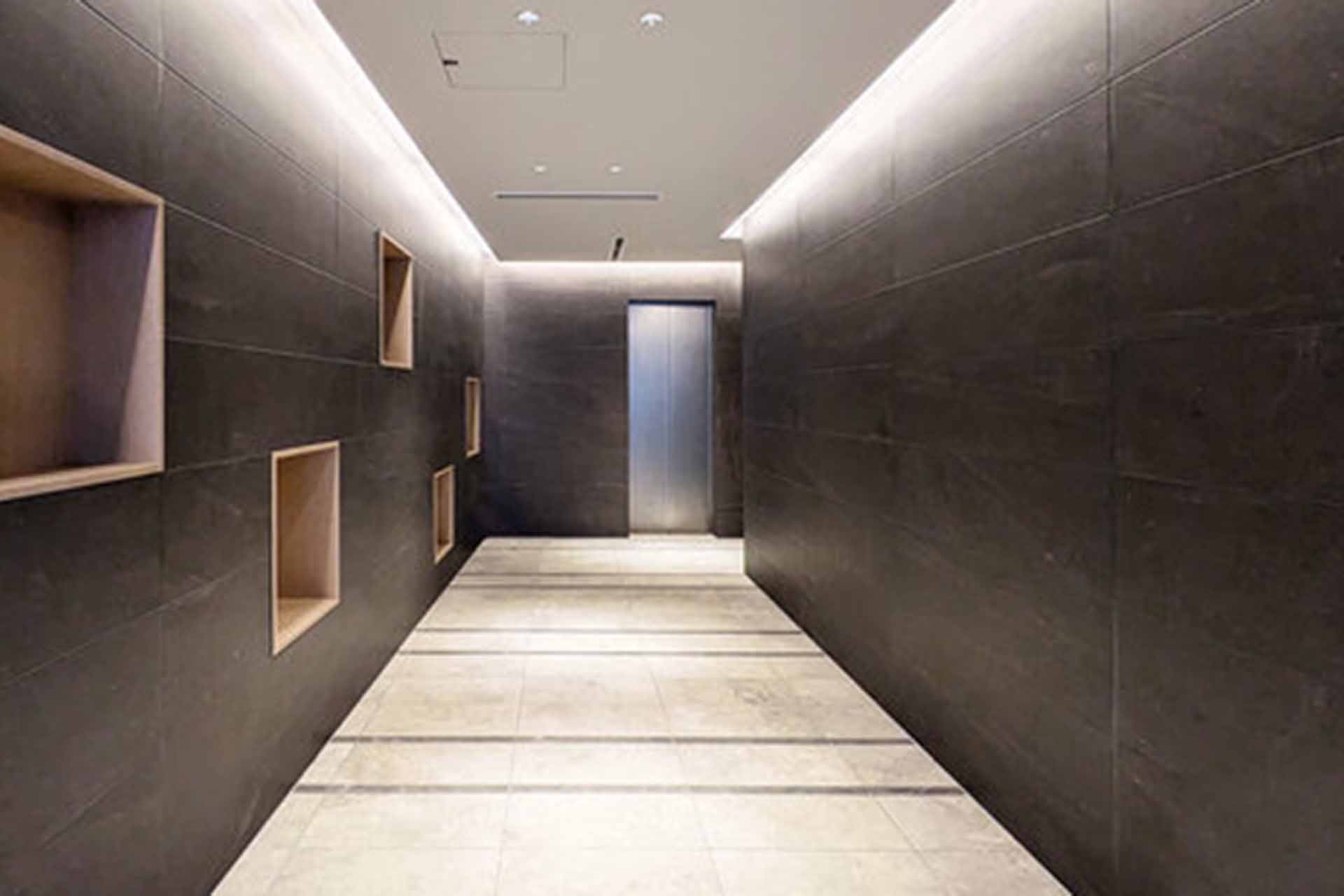 Grand Paseo Nishiazabu II ent.jpg