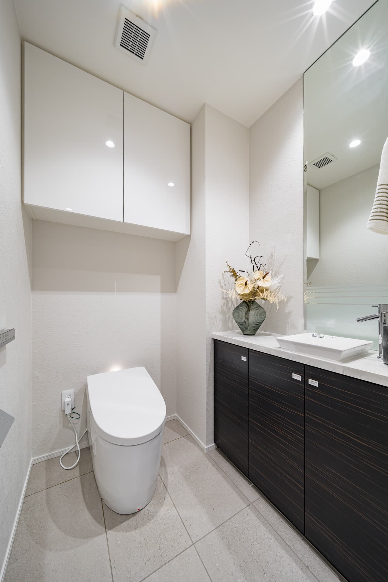The Parkhouse Shibuya Nanpeidai　restroom.jpg