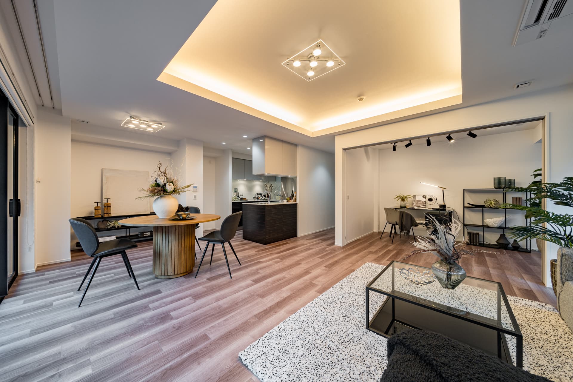 The Parkhouse Shibuya Nanpeidai　LDK2.jpg