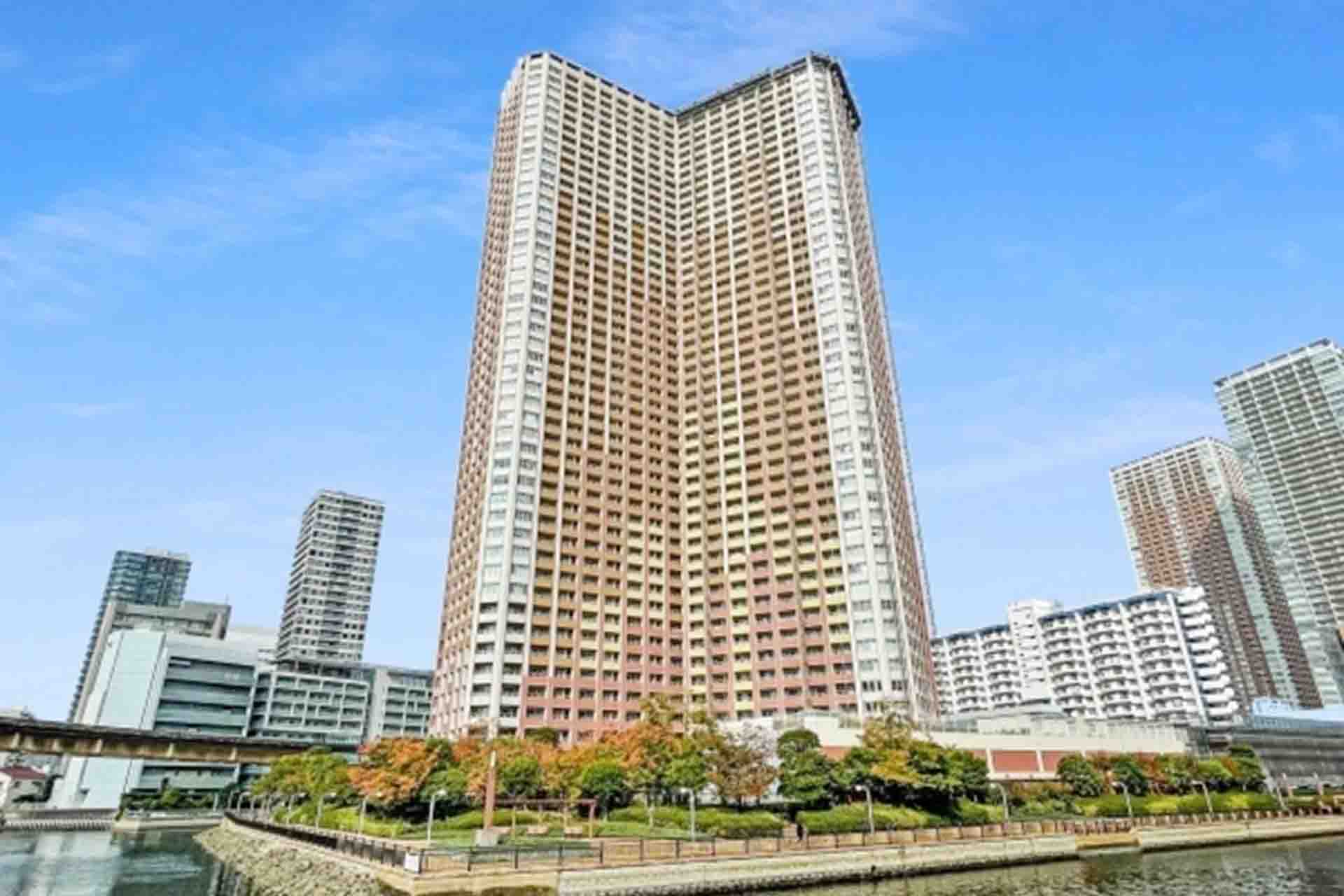 Shibaura Island Cape Tower exterior.jpg