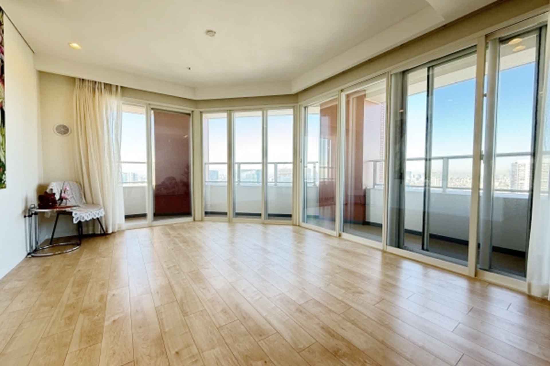 Shibaura Island Cape Tower LDK.jpg