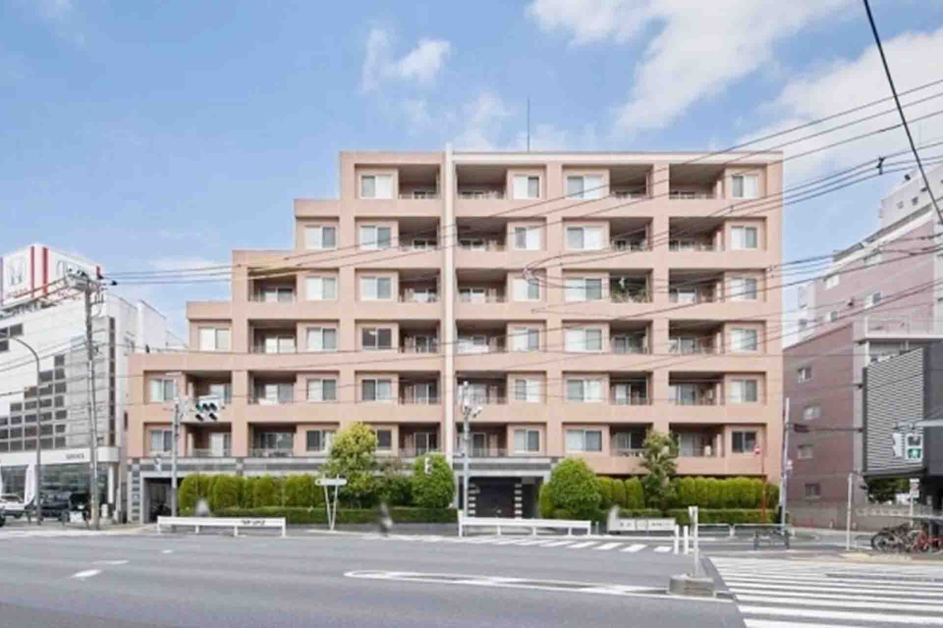 Adenium Gakugeidaigaku exterior.jpg