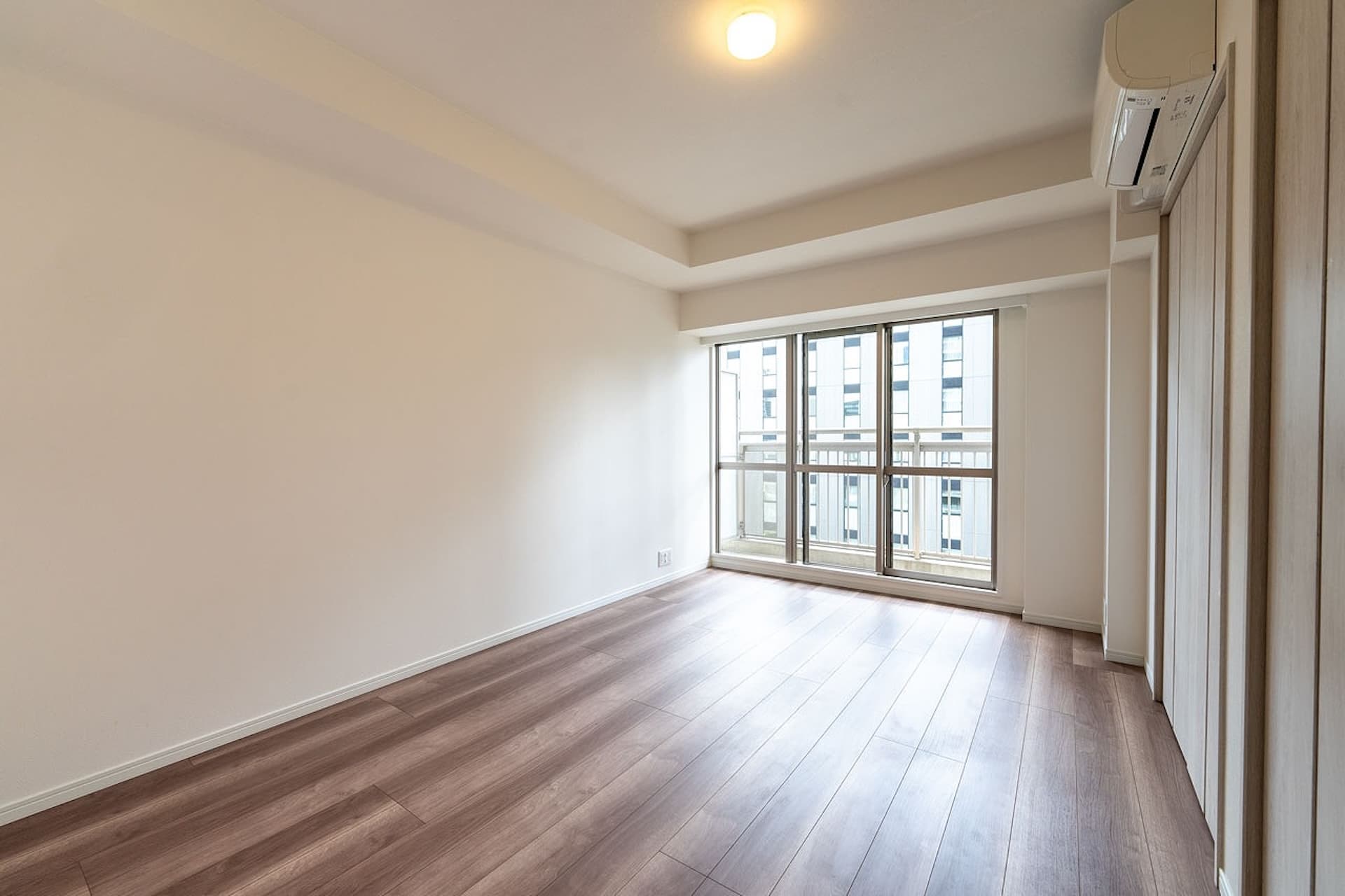 Bay Court Shibaura Bedroom2.jpg