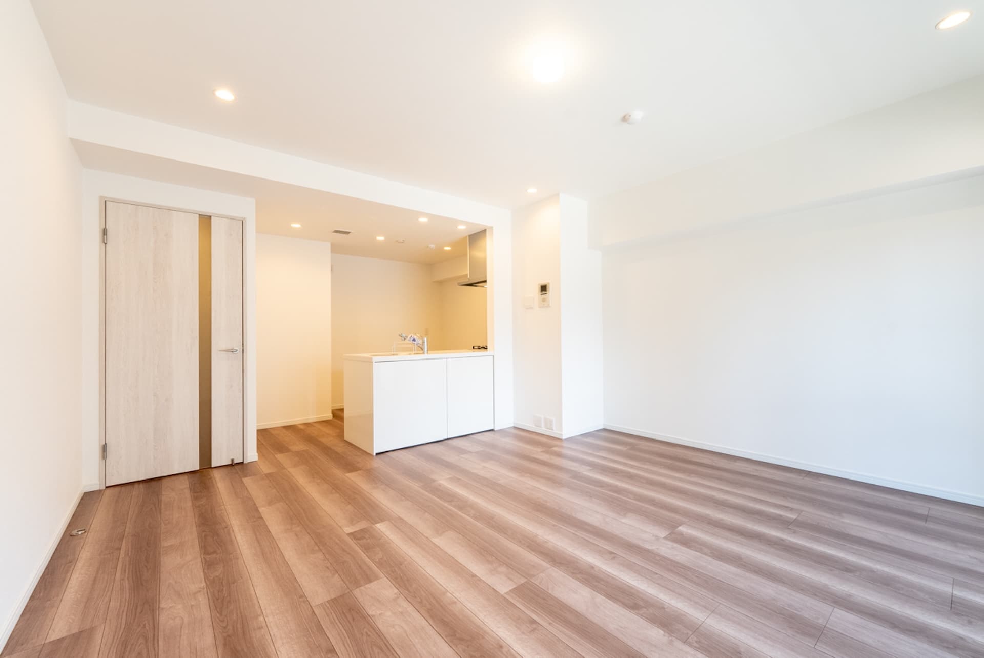Bay Court Shibaura LDK2.jpg