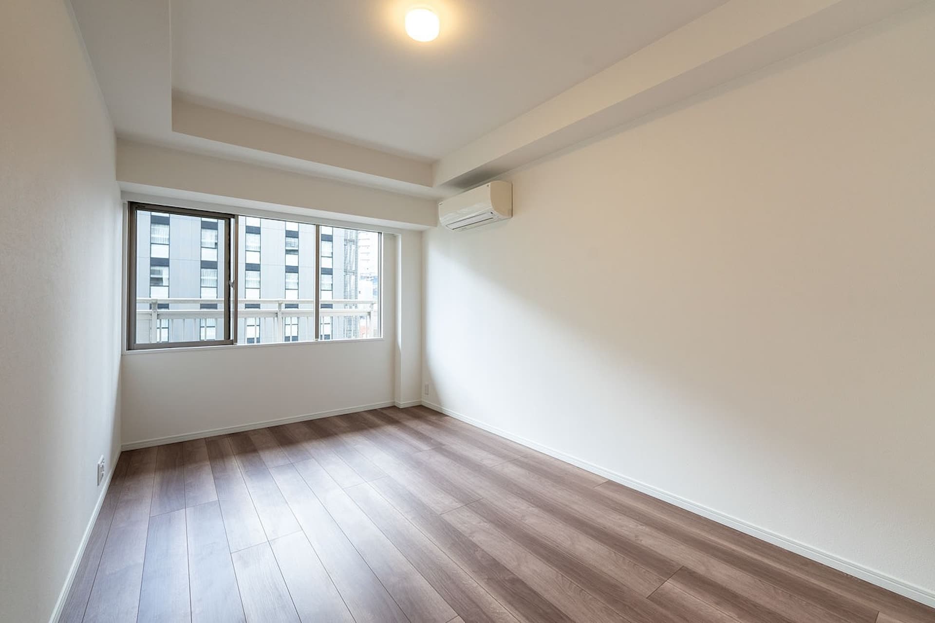 Bay Court Shibaura Bedroom.jpg
