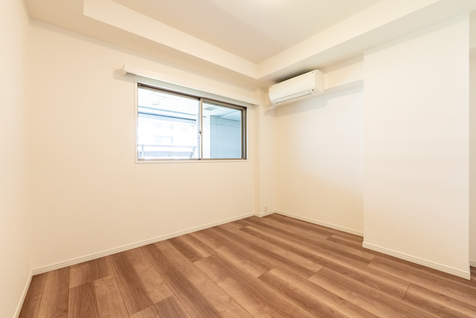 Bay Court Shibaura Bedroom2.jpg