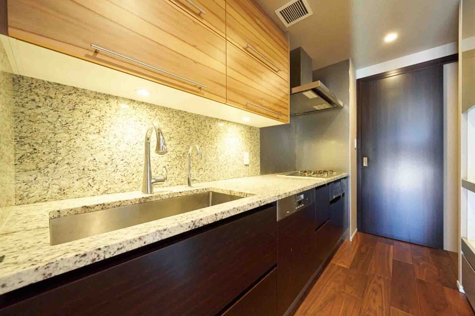 Grand Suite Hiroo kitchen.jpg