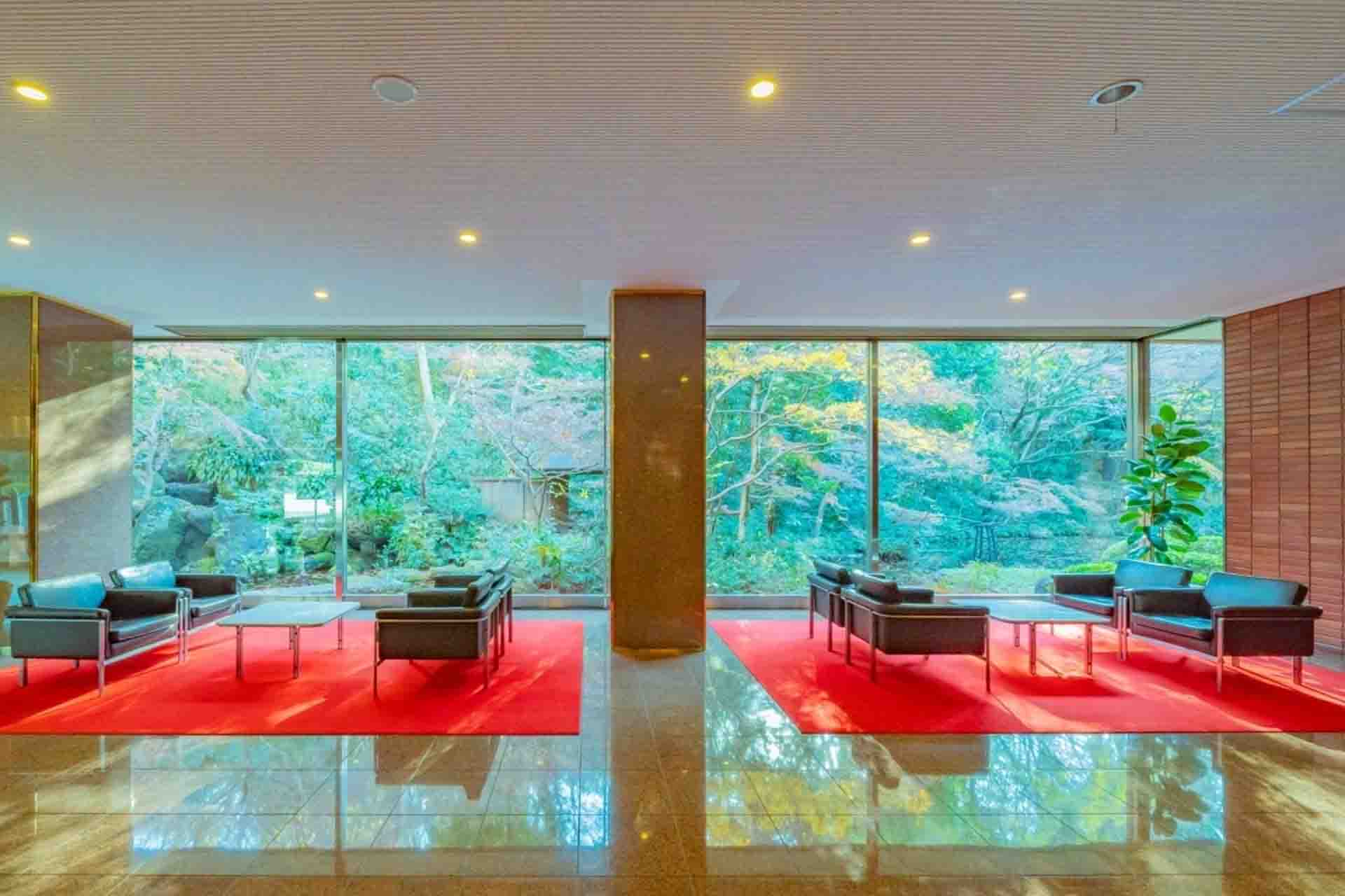 Pair City Renaissance hall.jpg