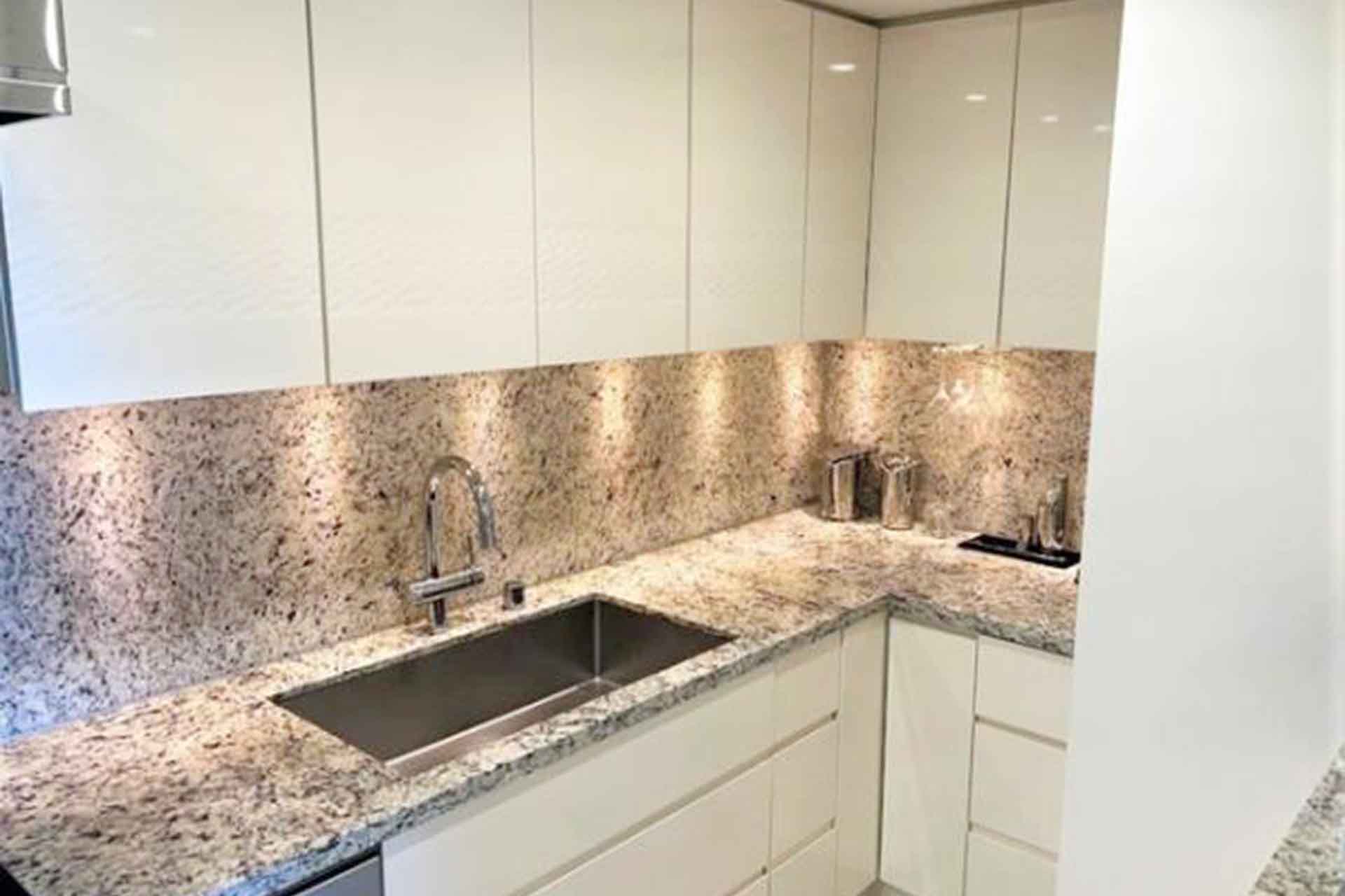 Hiroo Garden Forest Building G kitchen.jpg