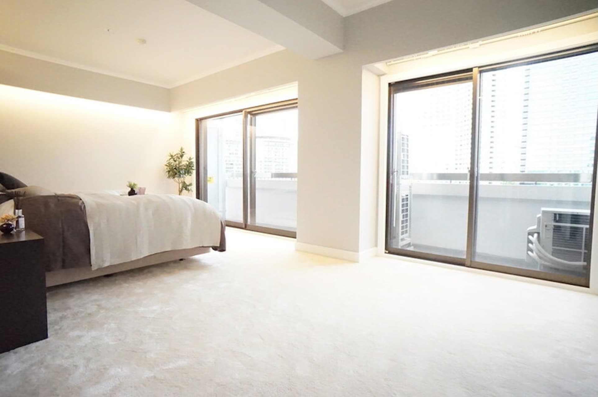 Motoakasaka Towers Bedroom.jpg