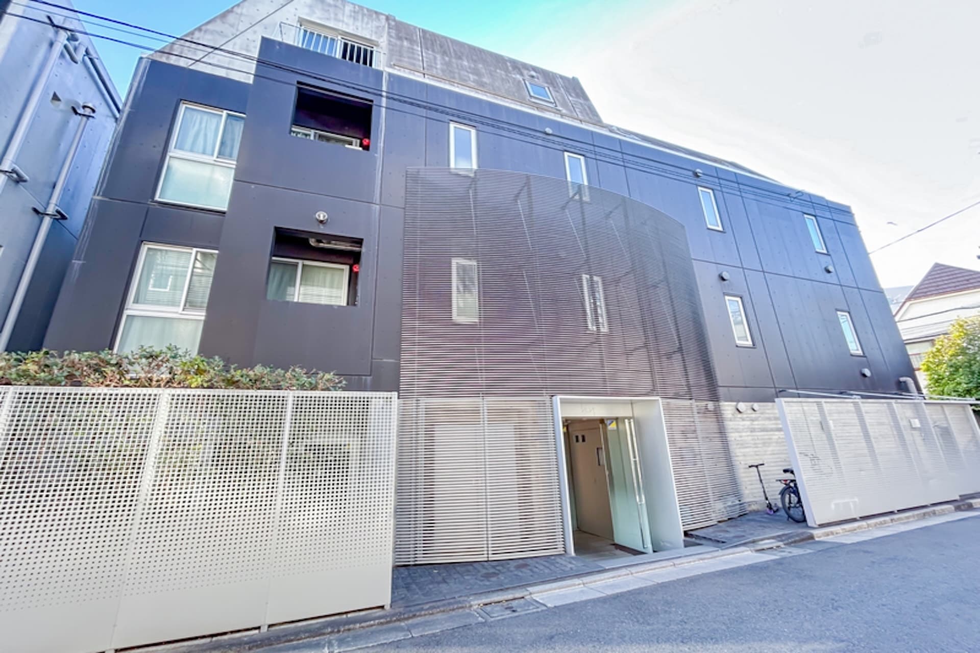 Yoyogi Uehara Apartment  exterior.jpg