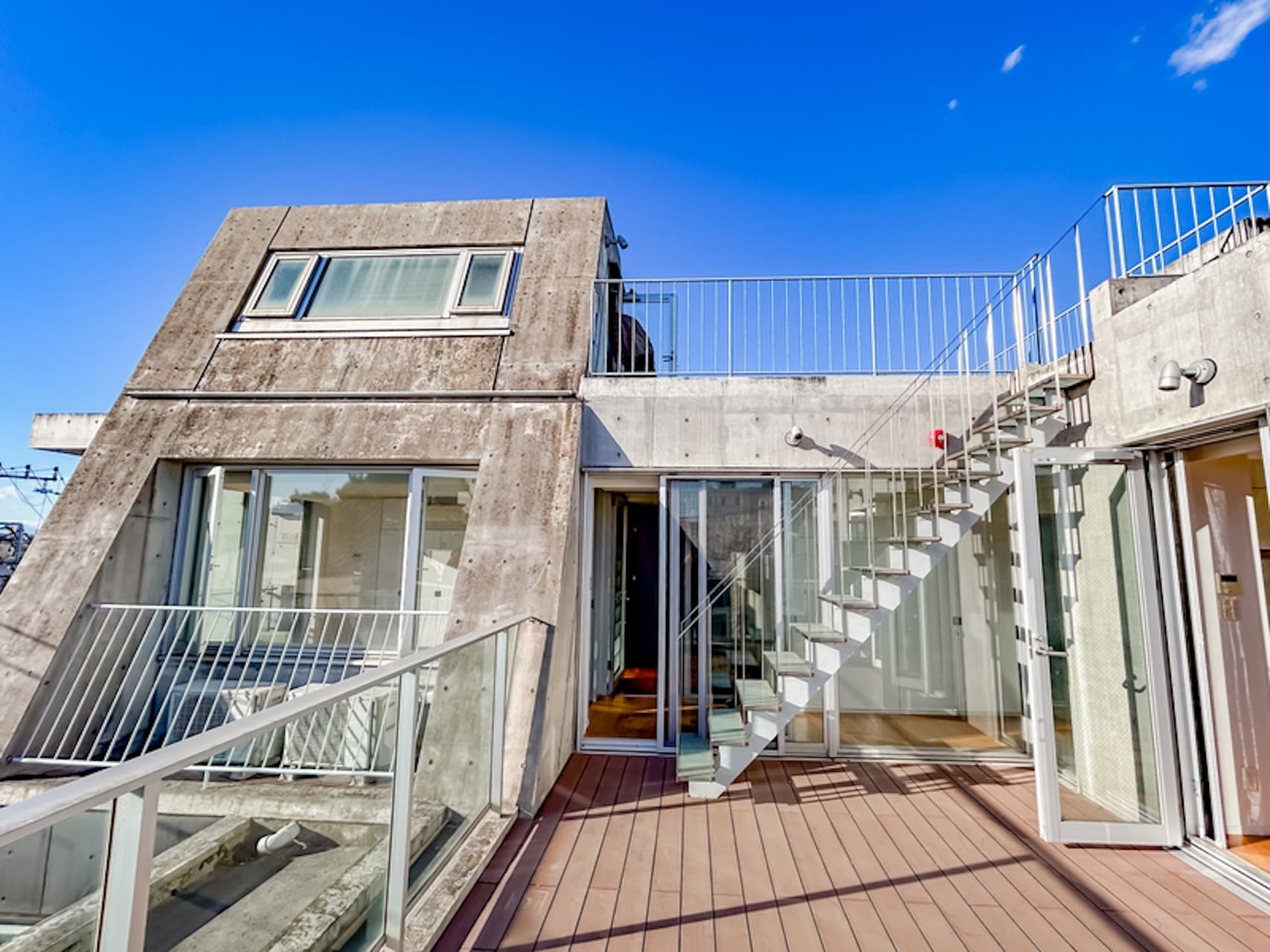 Yoyogi Uehara Apartment Balcony.jpg