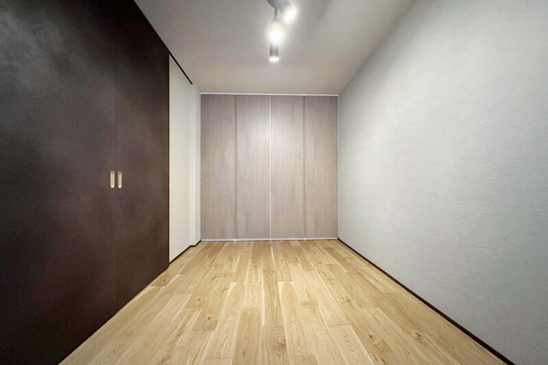 Cosmo Nakameguro Bedroom1.jpg