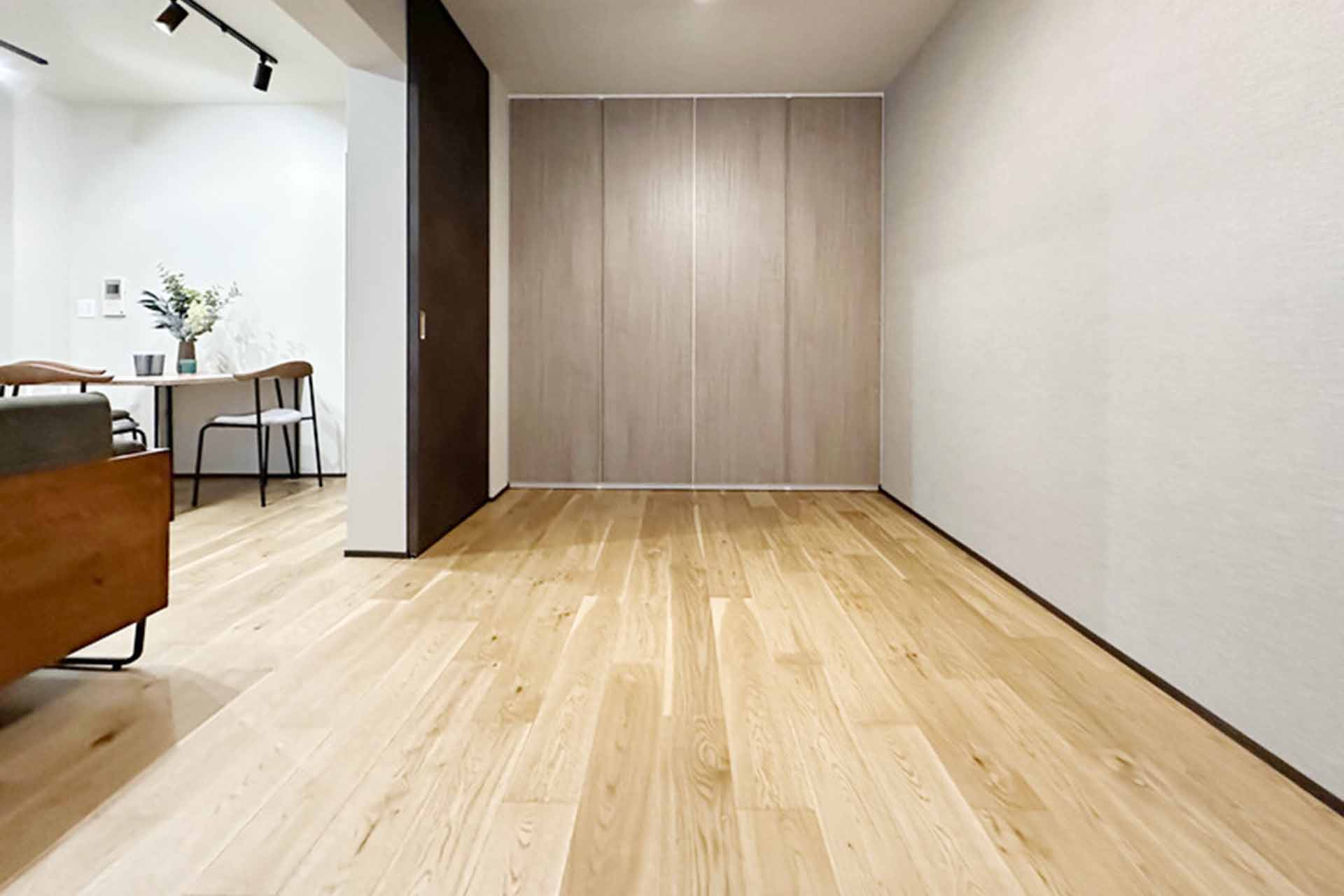 Cosmo Nakameguro Bedroom3.jpg