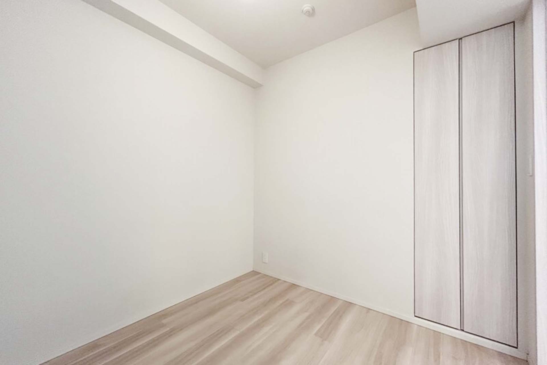 Park Court Minamiazabu Bedroom.jpg