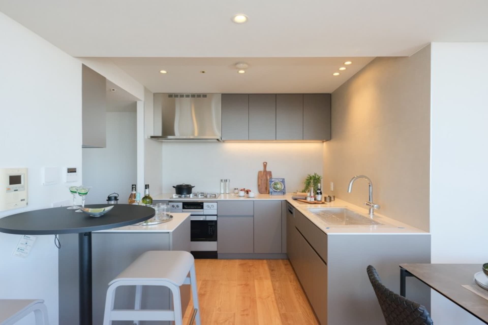Cosmo Polis Shinagawa kitchen.jpeg